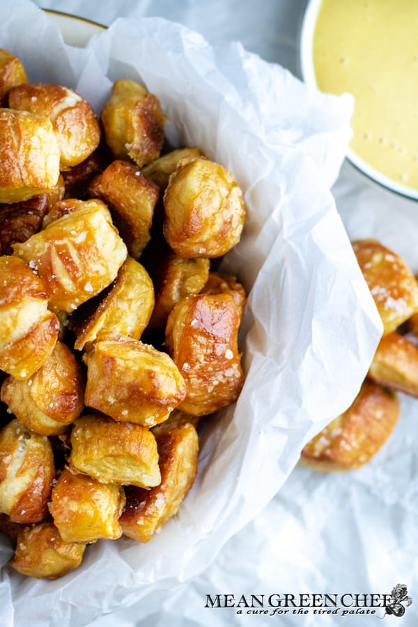 https://meangreenchef.com/wp-content/uploads/2019/01/Soft-Pretzels-with-Hoeny-Mustard-Dip-22-of-26.jpg